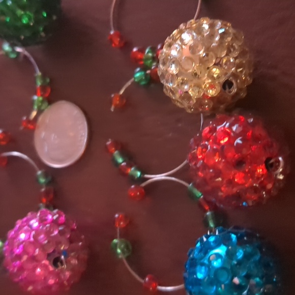 🍷Five Piece Colorful Wine Charms - Picture 3 of 4